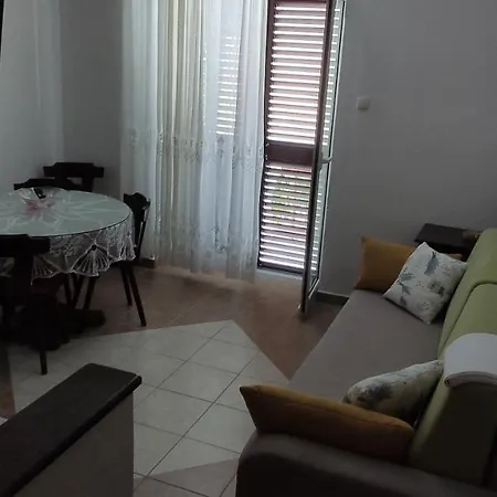 Apartment Pjera
