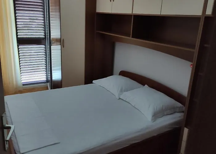 Pjera Apartman Promajna